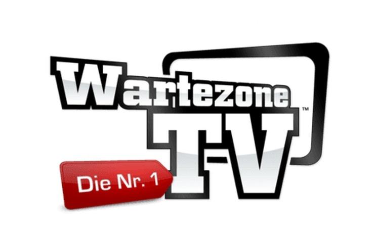 Logo von Wartezone TV mit rotem Schild &bdquo;Die Nr. 1&ldquo; und schwarzem Schriftzug auf hellem Hintergrund.