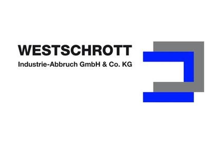 Logo der Firma Westschrott Industrie-Abbruch GmbH & Co. KG mit grafischen Elementen in Blau und Grau.
